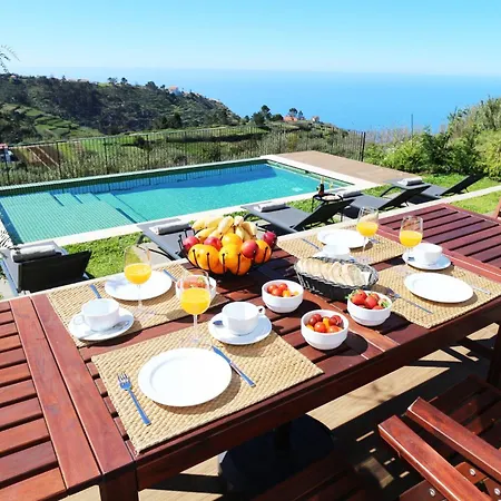 Villa Beautiful Bella 3 Bedrooms Stunning Sea Views *
