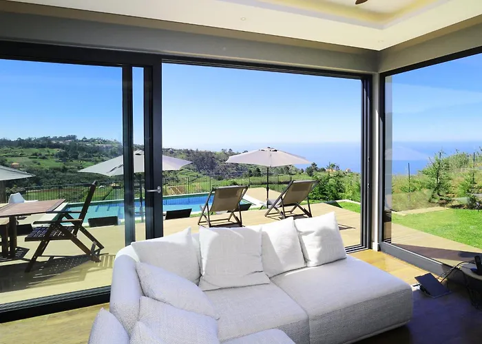 Beautiful Bella 3 Bedrooms Stunning Sea Views *