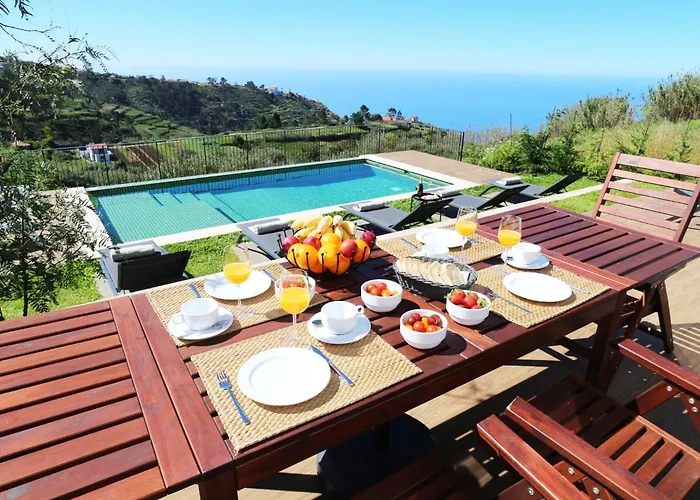 Beautiful Bella 3 Bedrooms Stunning Sea Views